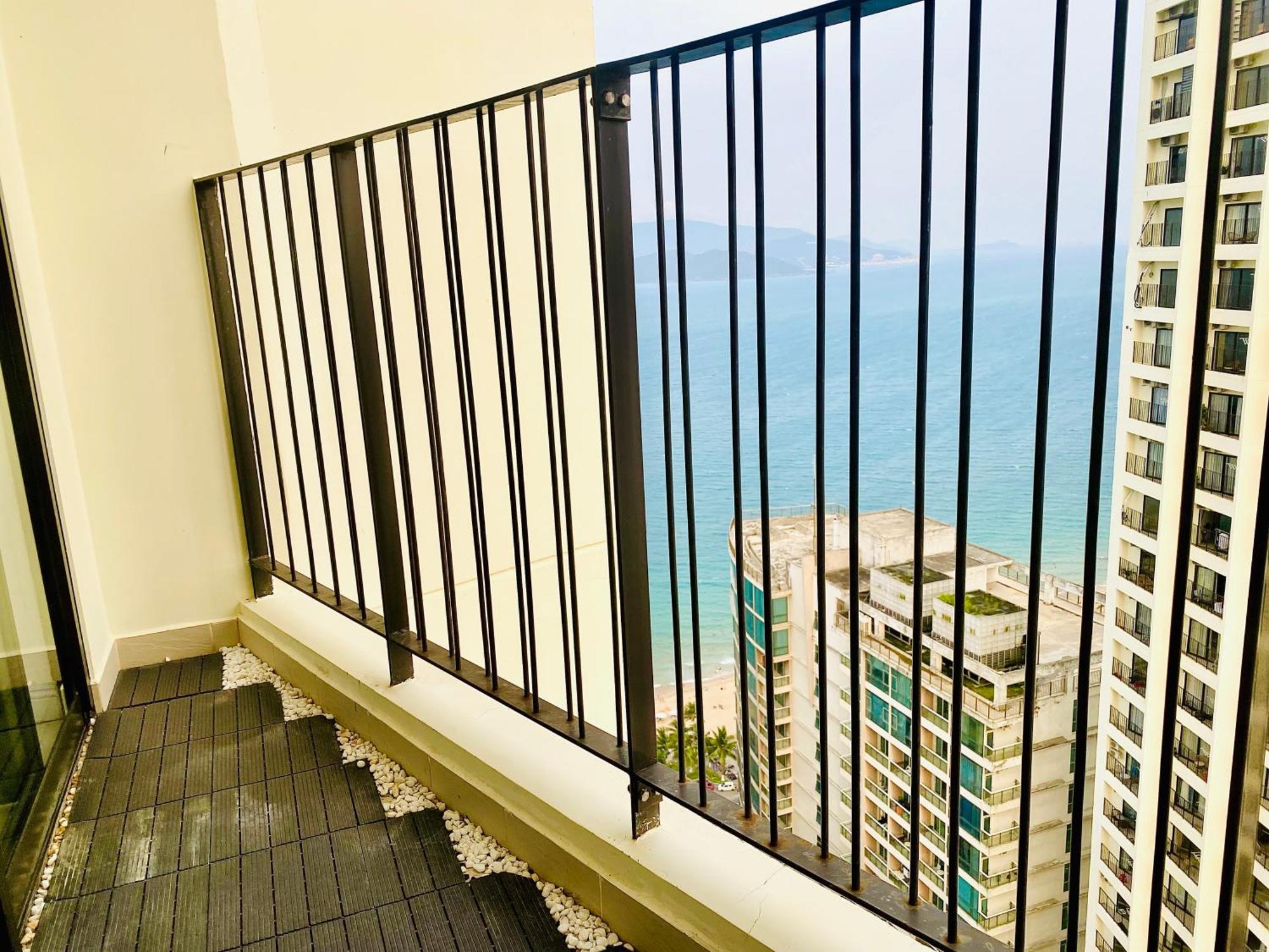 Can Ho Gold Coast O Nha Trang View Bien - Vivastay Buitenkant foto