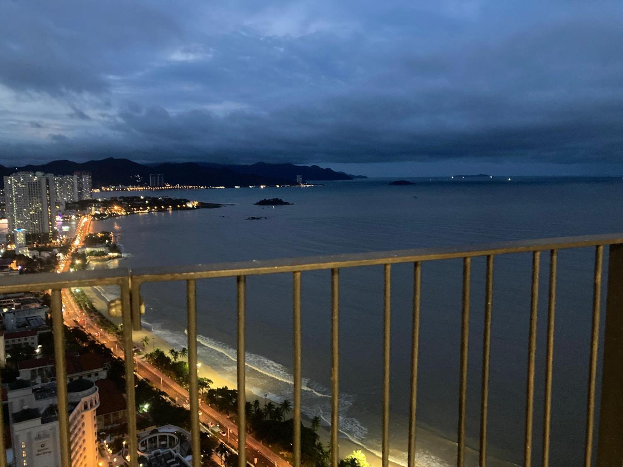 Can Ho Gold Coast O Nha Trang View Bien - Vivastay Buitenkant foto